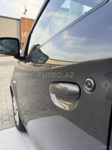 Mitsubishi Mirage-19