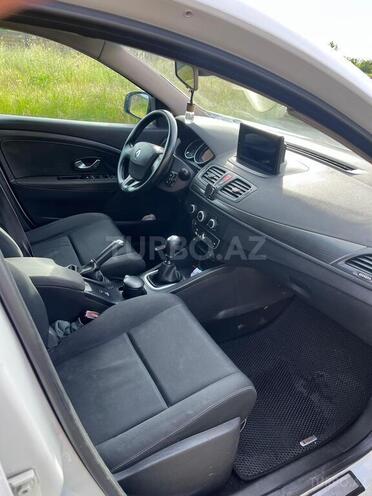 Renault Megane-6