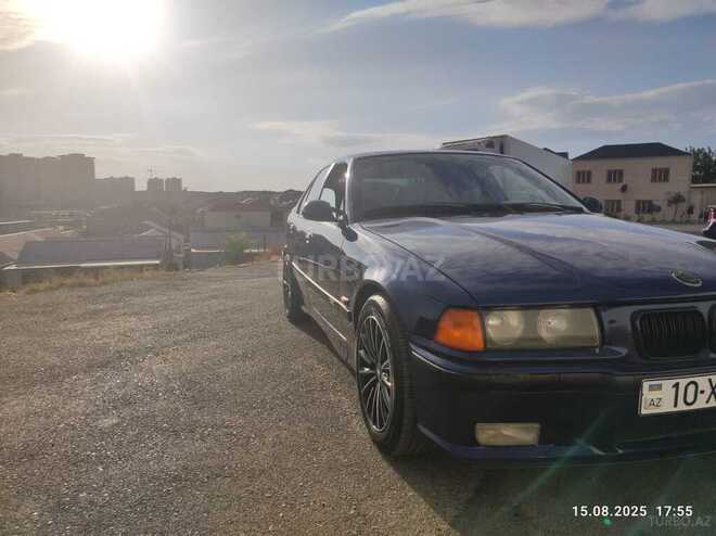 BMW 318-2