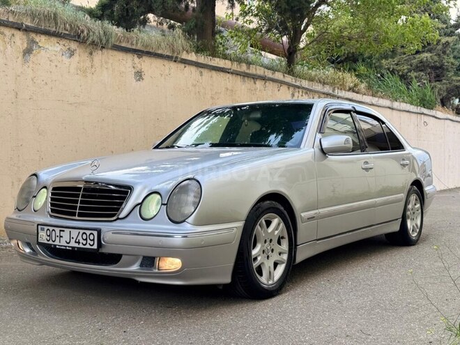 Mercedes E 220-2
