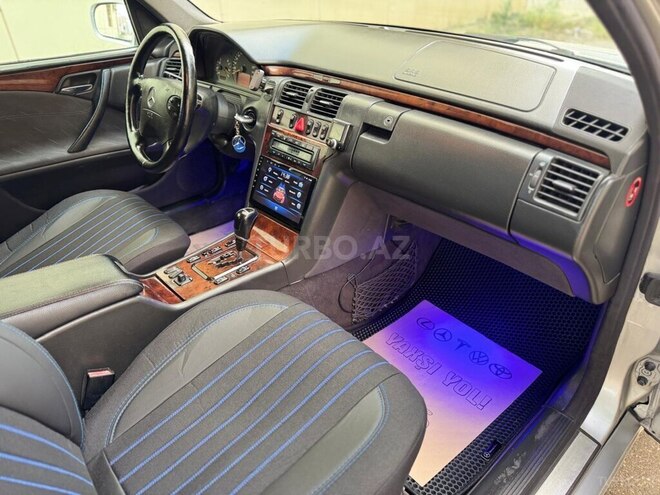 Mercedes E 220-14