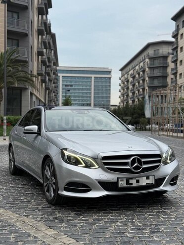 Mercedes E 250 4MATIC-1