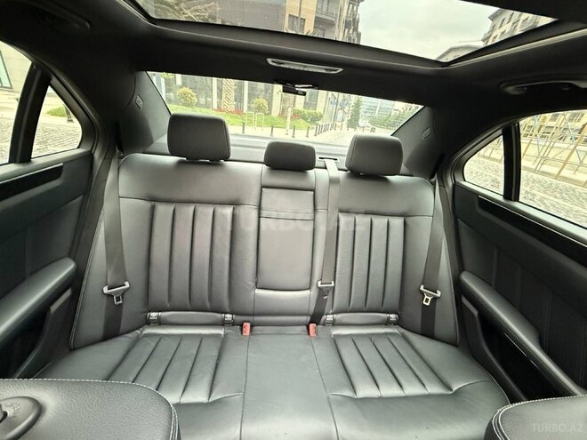 Mercedes E 250 4MATIC-13