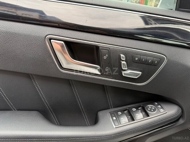 Mercedes E 250 4MATIC-11