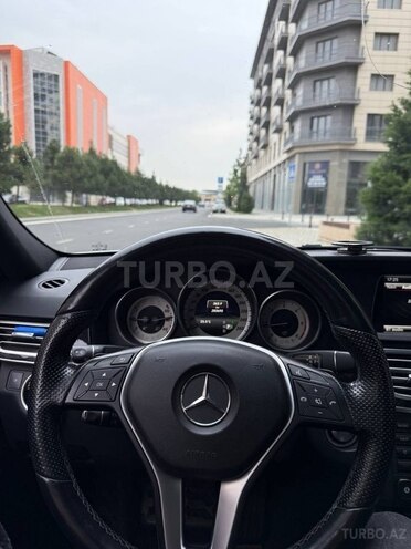 Mercedes E 250 4MATIC-7