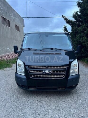 Ford Transit-1