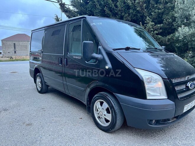 Ford Transit-5