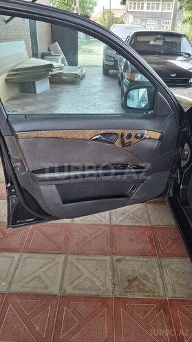 Mercedes E 300-10