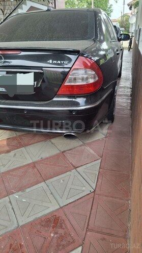 Mercedes E 300-17