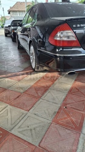 Mercedes E 300-16