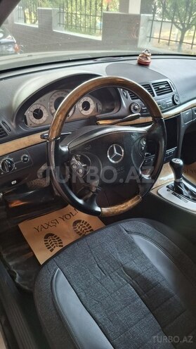 Mercedes E 300-9