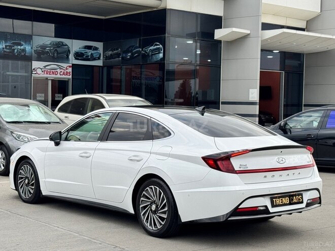 Hyundai Sonata-11