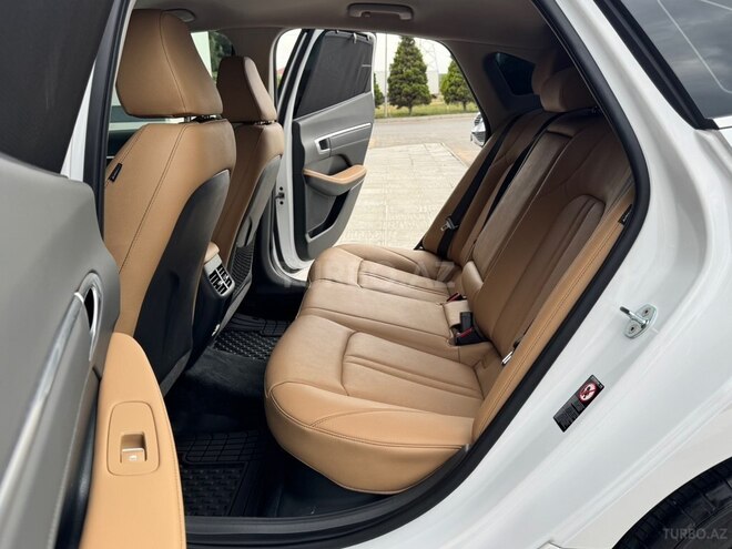 Hyundai Sonata-38