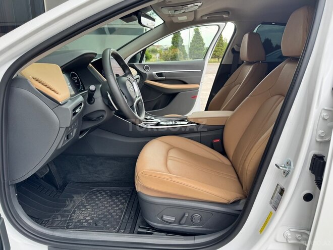 Hyundai Sonata-19