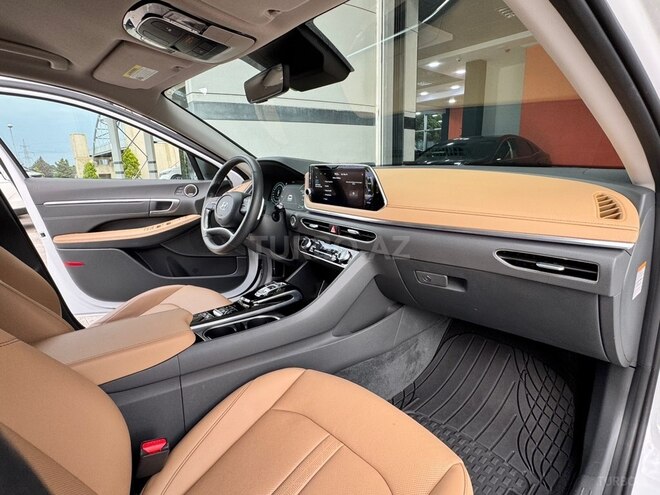 Hyundai Sonata-21