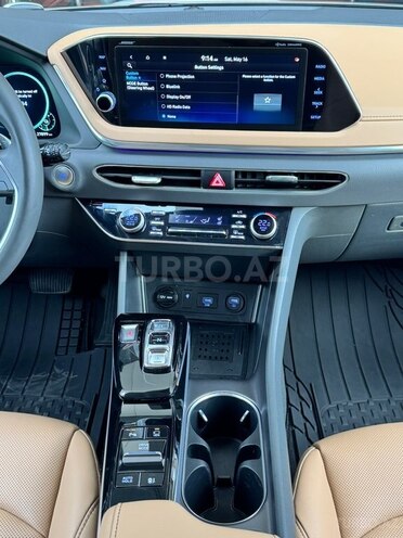 Hyundai Sonata-26