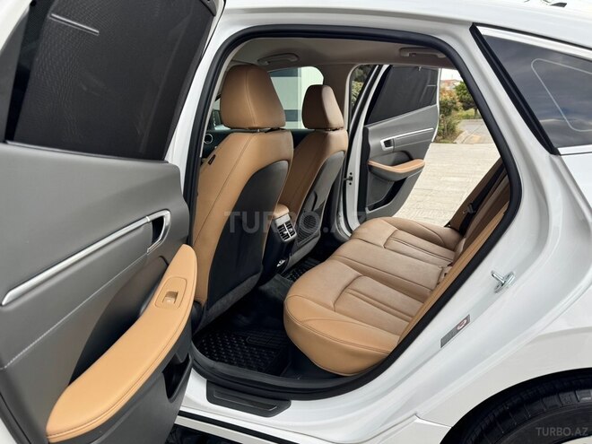 Hyundai Sonata-37