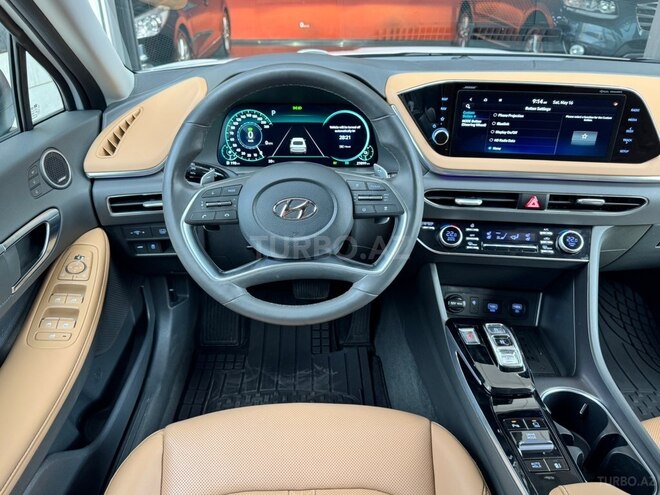 Hyundai Sonata-25