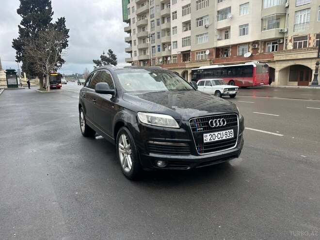 Audi Q7-7