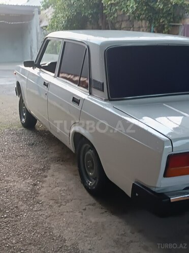 LADA (VAZ) 2107-2