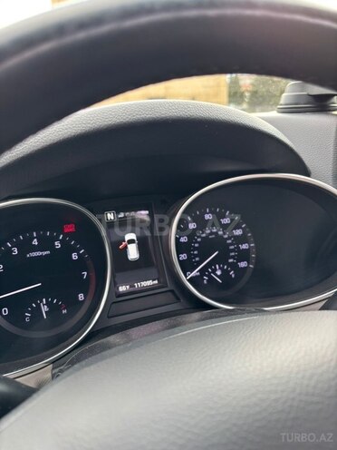 Hyundai Santa Fe-6