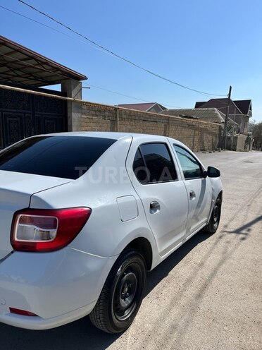 Renault Logan-5
