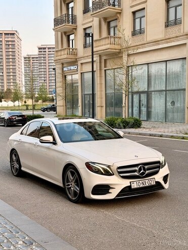 Mercedes E 300 4MATIC-3