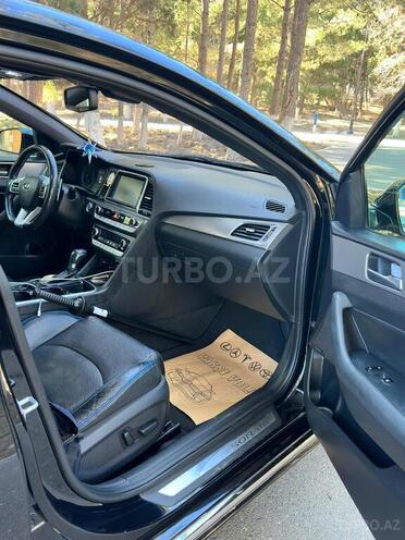 Hyundai Sonata-4