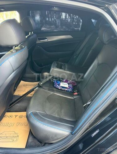Hyundai Sonata-6