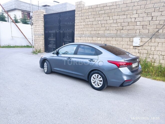 Hyundai Accent-3