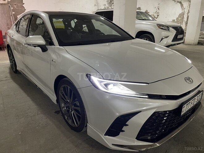 Toyota Camry-5