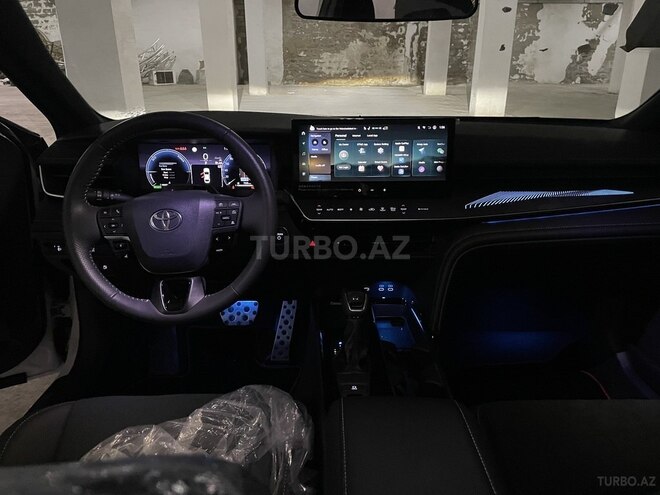 Toyota Camry-8