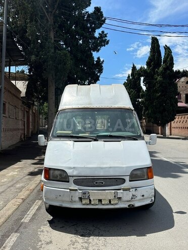 Ford Transit-2