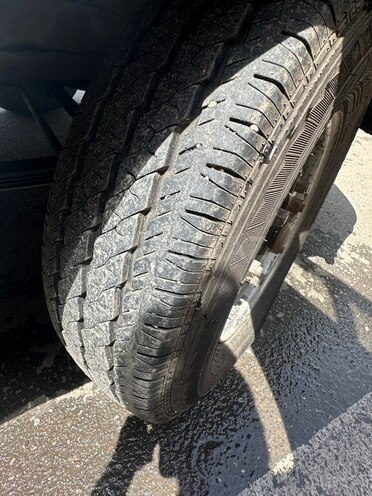 Ford Transit-14