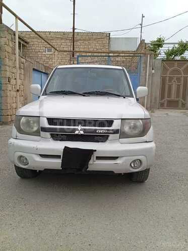 Mitsubishi Pajero io-1