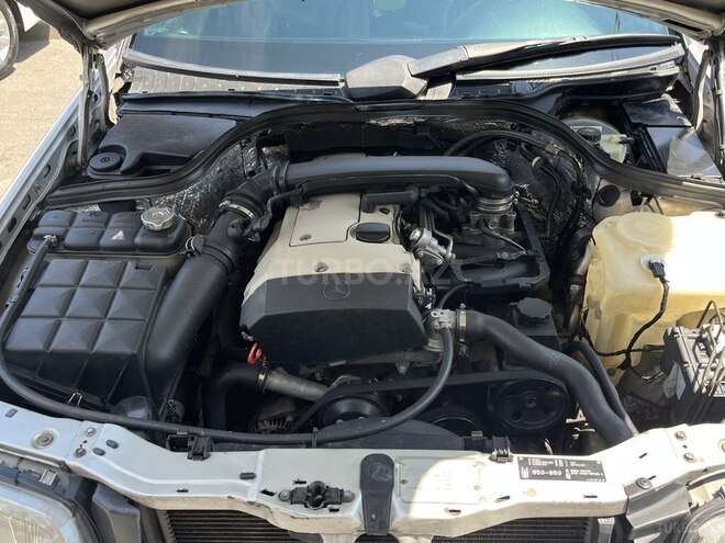 Mercedes C 200-13