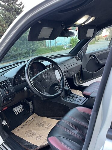 Mercedes C 200-8