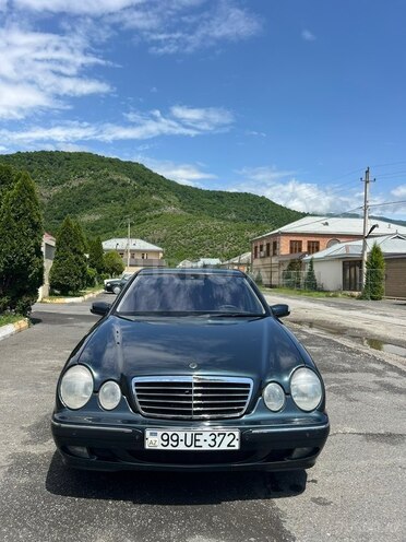 Mercedes E 200-7