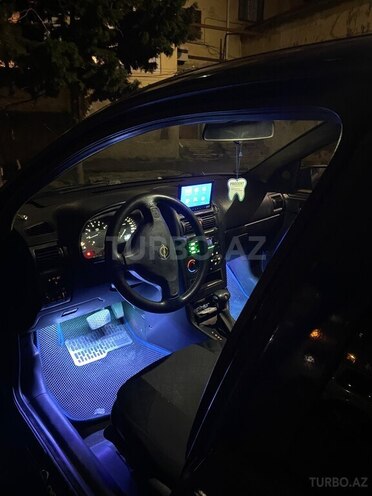 Opel Astra-2