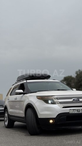 Ford Explorer-2