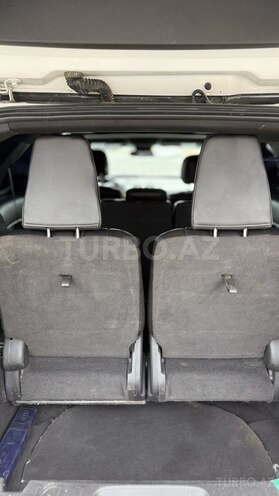 Ford Explorer-15