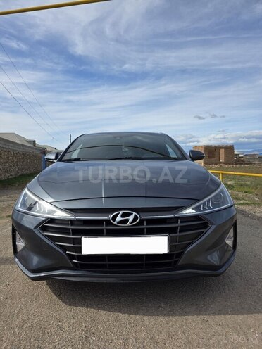 Hyundai Avante-1