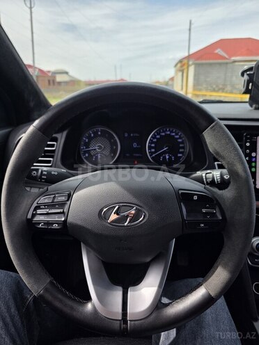 Hyundai Avante-15