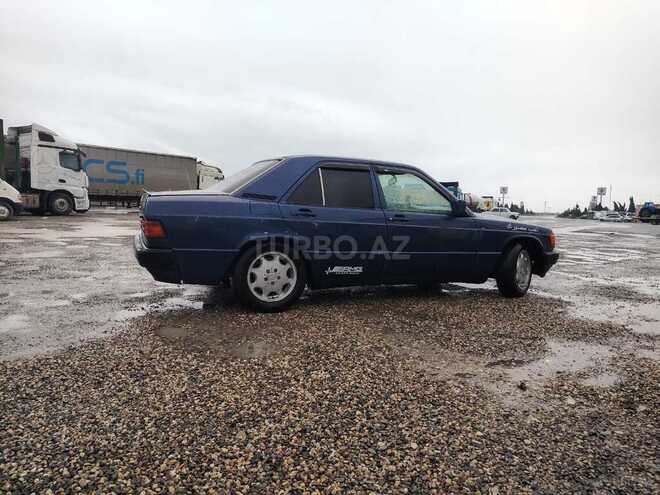 Mercedes 190-2
