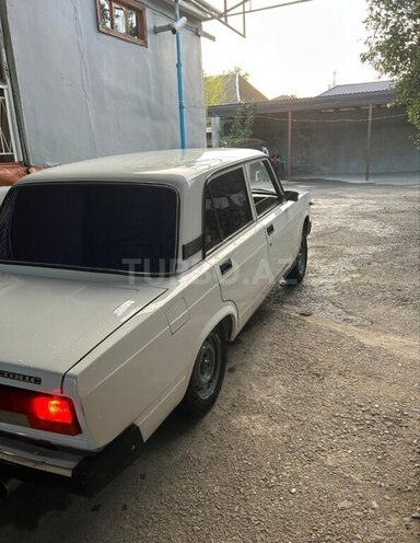LADA (VAZ) 2107-10