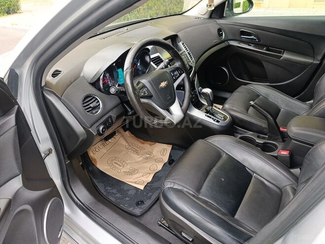 Chevrolet Cruze-8