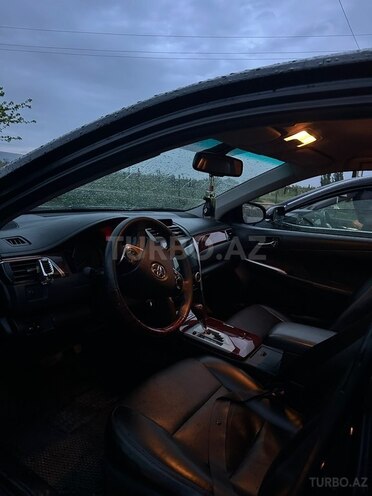 Toyota Camry-3