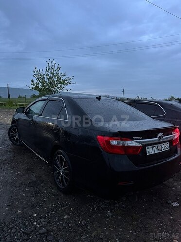 Toyota Camry-5