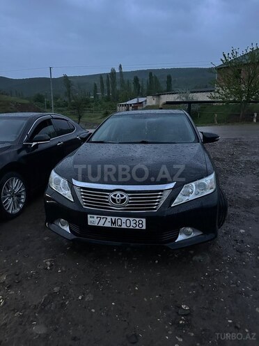 Toyota Camry-1