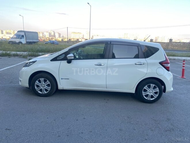 Nissan Note-2